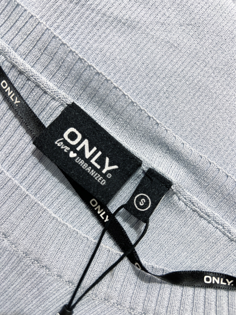 售罄￥68only2022春夏