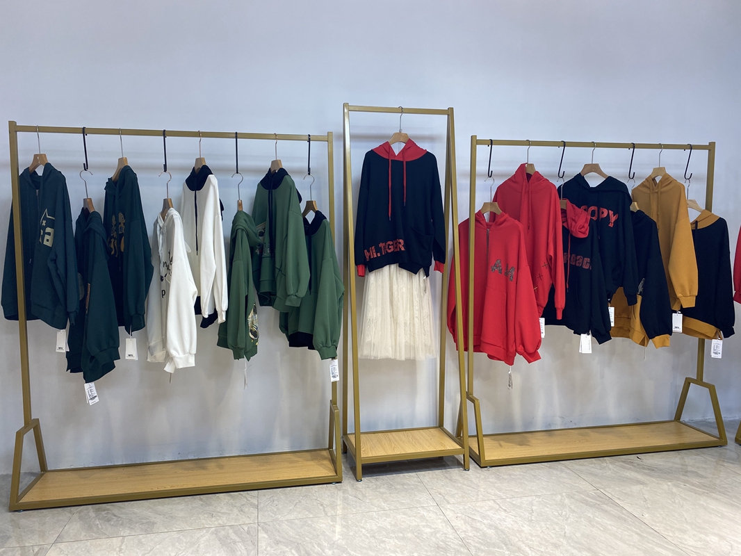 依诺衣品卫衣_产品详情_广州依兰慕语服饰