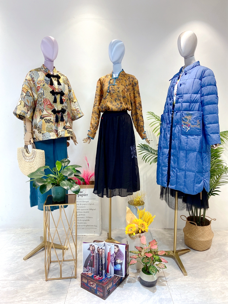 8%,连衣裙19.1%,上衣18.6%,裤子半裙19.1%香港"水墨生香shuo