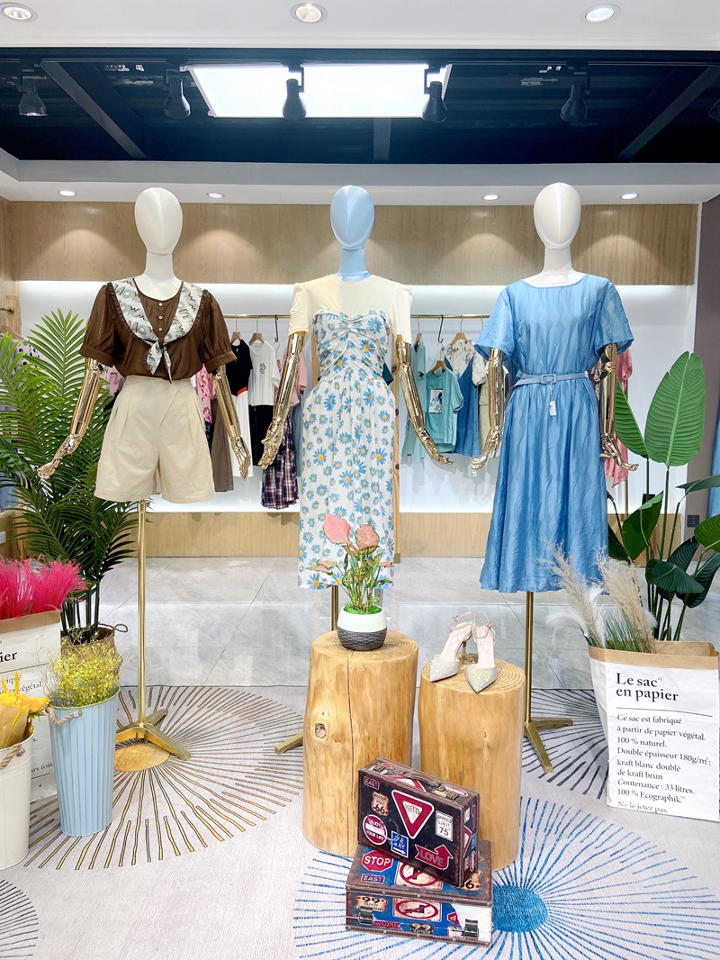 画梦羽_产品详情_广州依兰慕语服饰