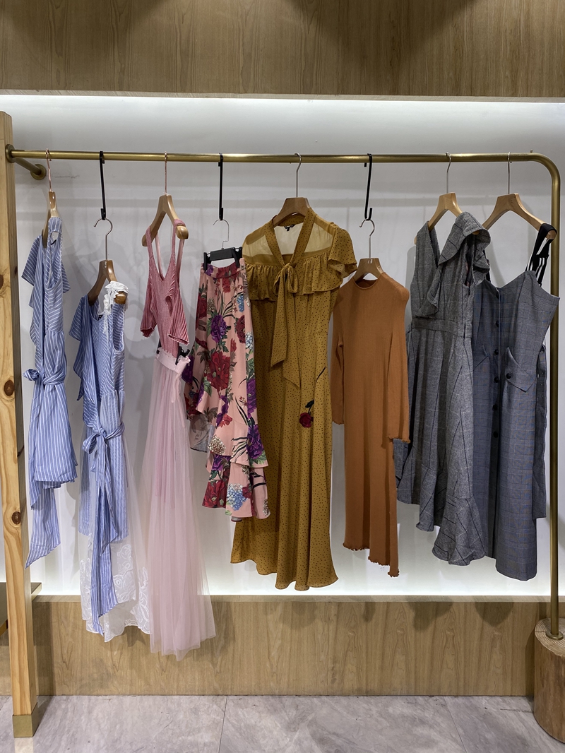 售罄￥75maxrieny玛克茜妮2021夏