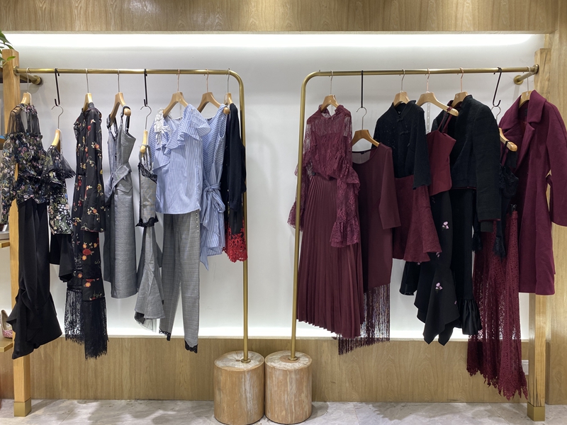 maxrieny玛克茜妮_产品详情_广州依兰慕语服饰