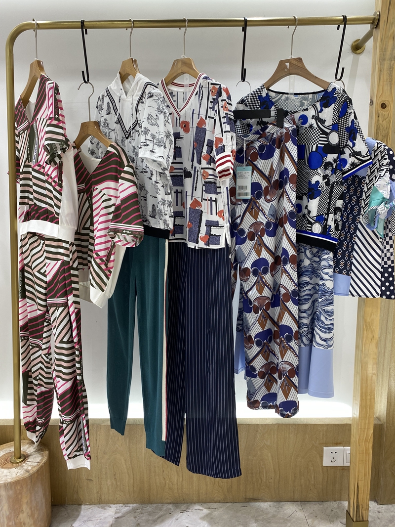 50%,衬衫2%,针织衫2%,裤裙31%xii basket十二篮女装是影儿集团集下的